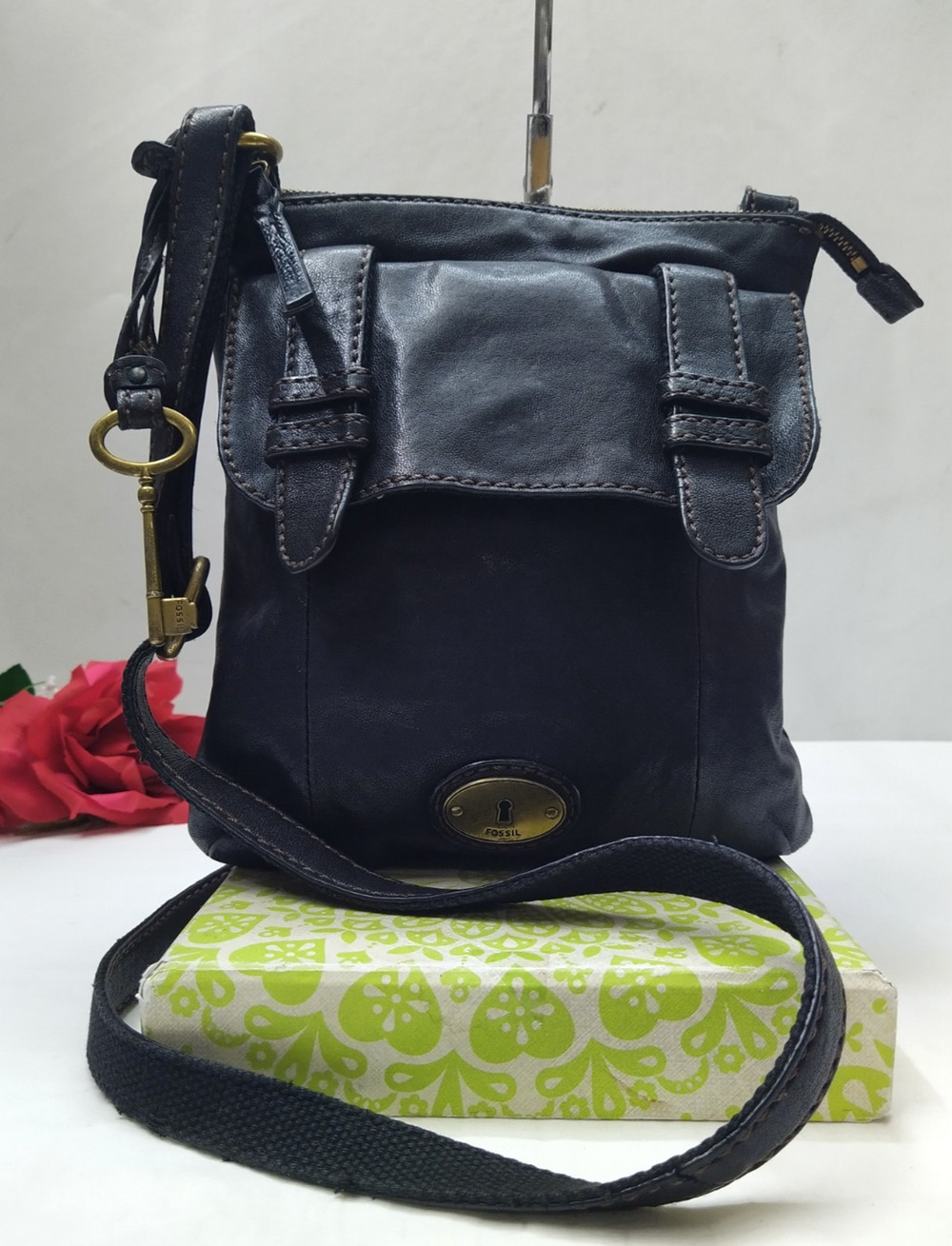 Fossil Maddox Black Leather Zipper Closure Crossbody Bag
